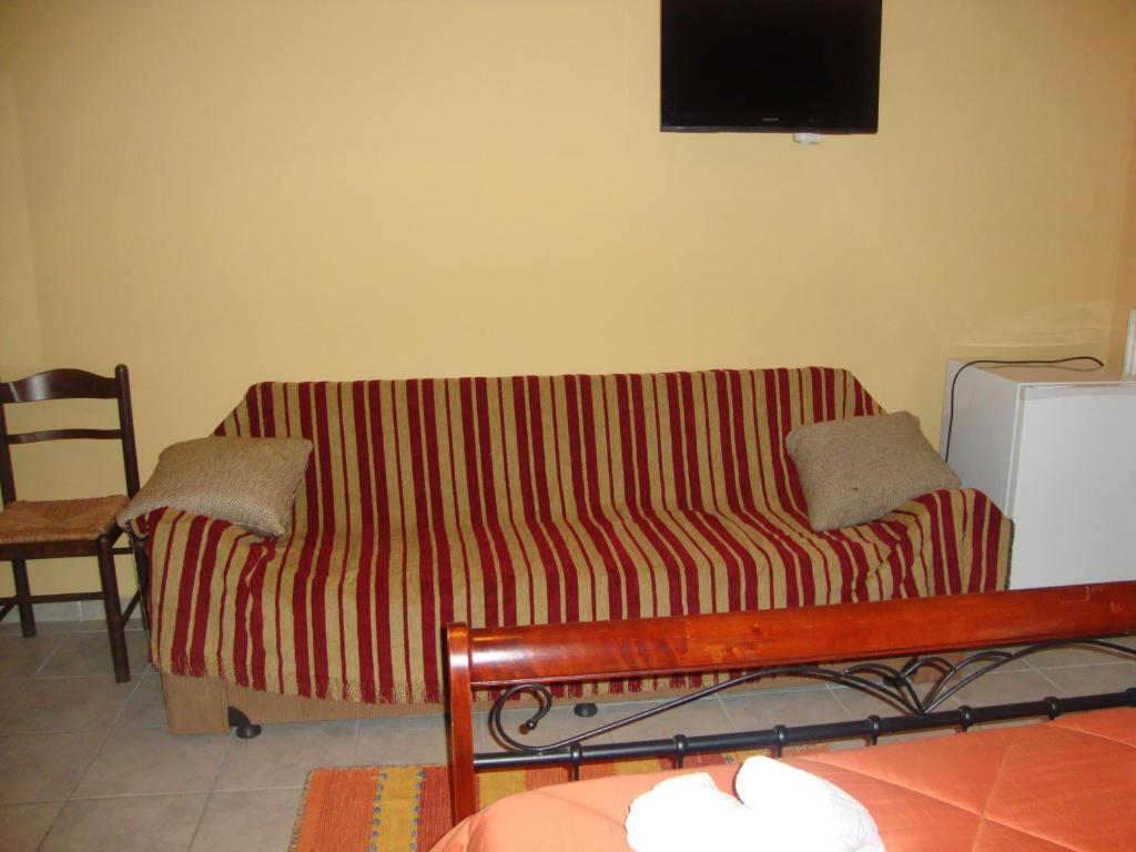 Kafiona Guesthouse Pírgos Dhiroú 객실 사진