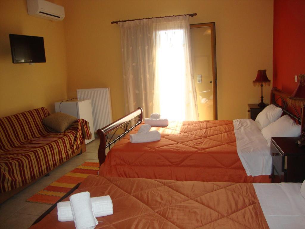 Kafiona Guesthouse Pírgos Dhiroú 객실 사진